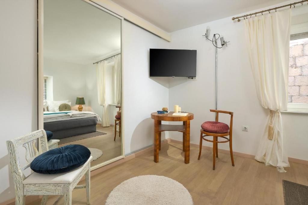Campanelo Apartment Split